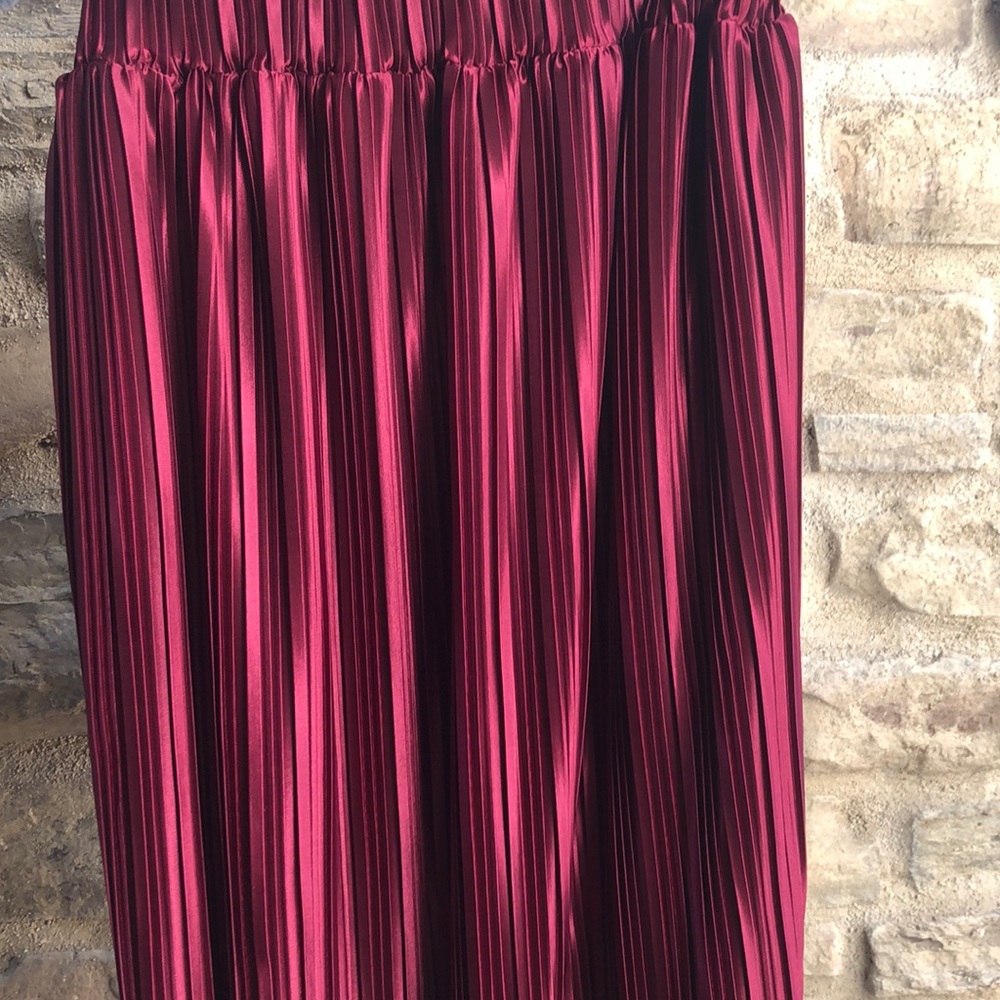 Boho Satin Wash Midi Skirt - Burgundy - Picture 7 of 8